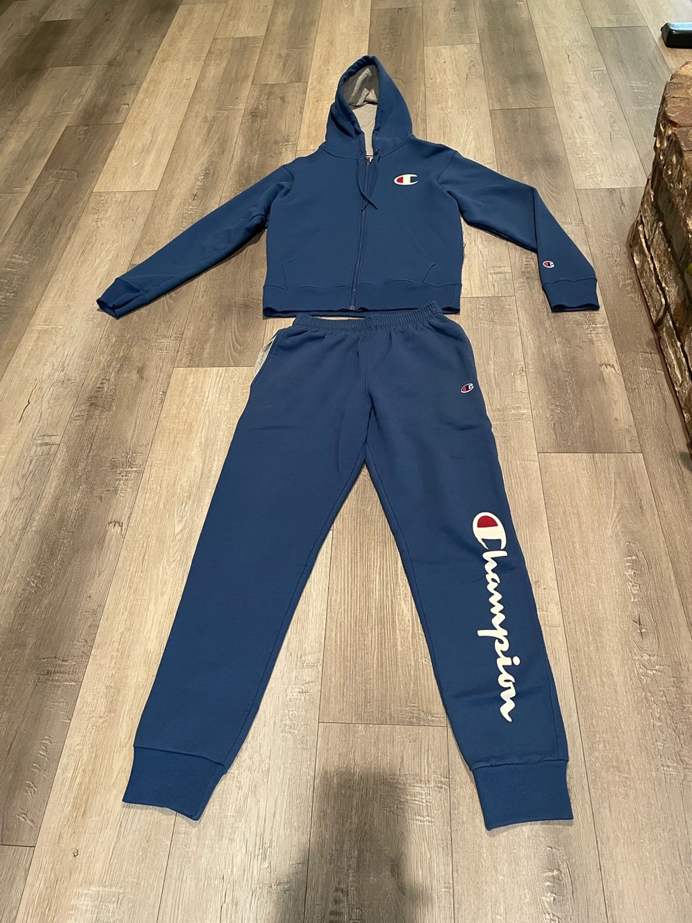 Champion Hoodie and Sweat pants set excellent condition